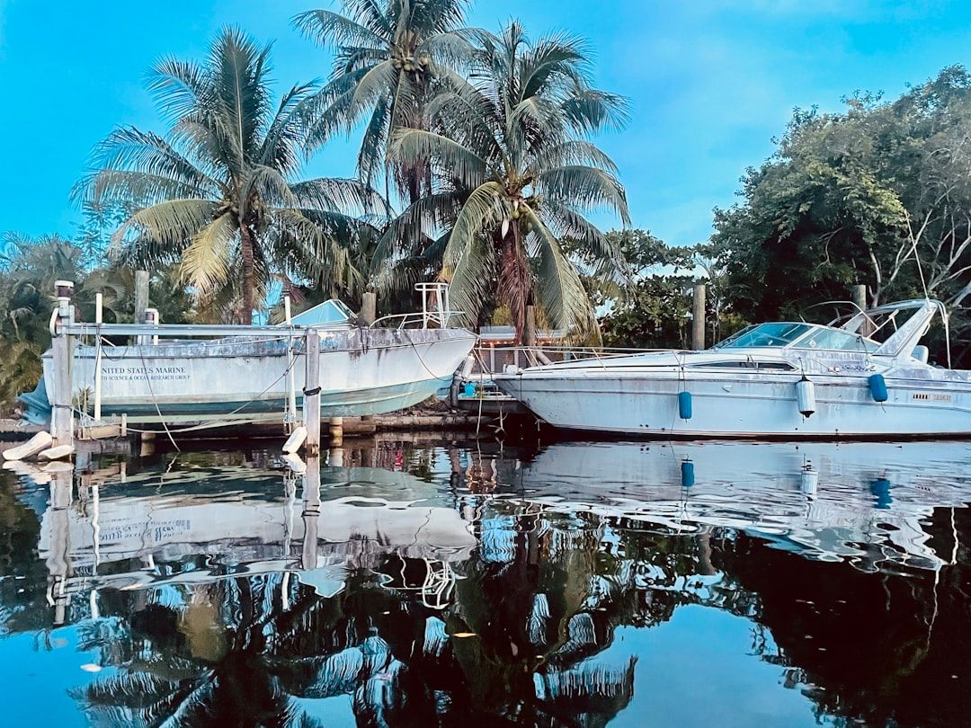 Florida boating license requirements 2026 - boat on Florida waterway