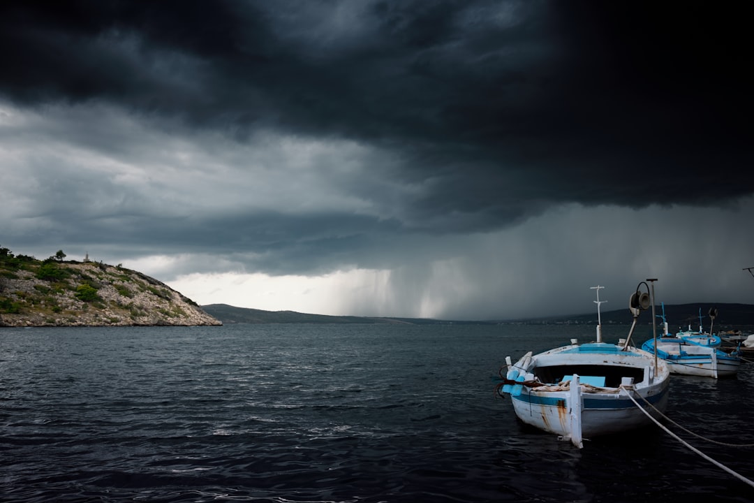 Dramatic water weather conditions